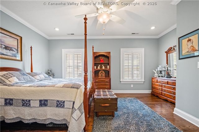 81 New Wine Lane, Charleston, WV 25312