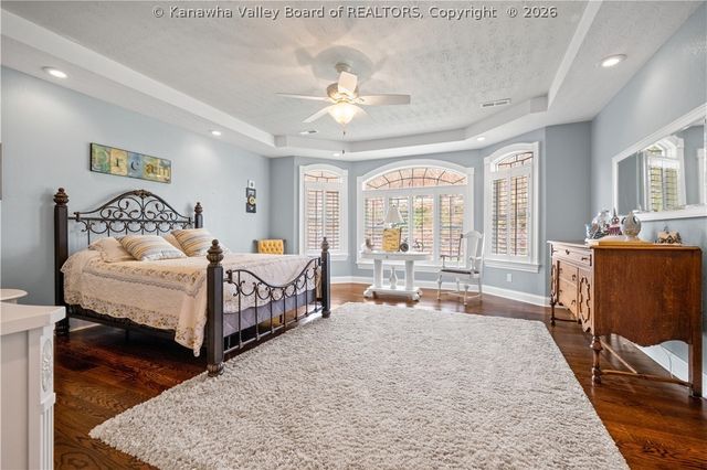 81 New Wine Lane, Charleston, WV 25312