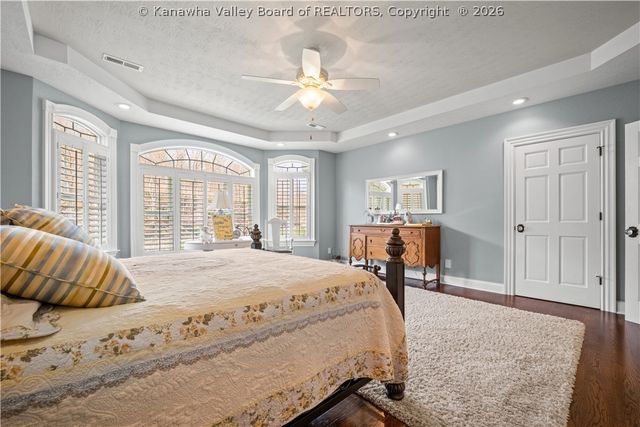 81 New Wine Lane, Charleston, WV 25312