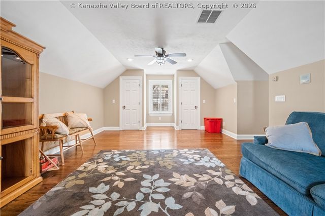 81 New Wine Lane, Charleston, WV 25312