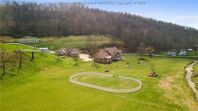 81 New Wine Lane, Charleston, WV 25312