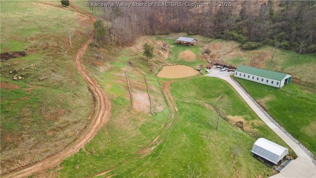 81 New Wine Lane, Charleston, WV 25312