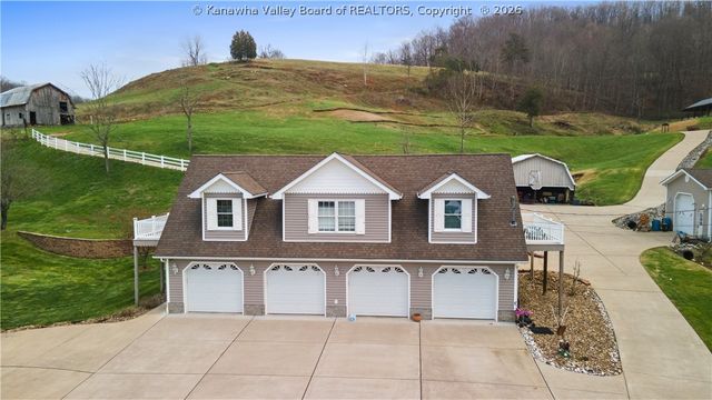 81 New Wine Lane, Charleston, WV 25312