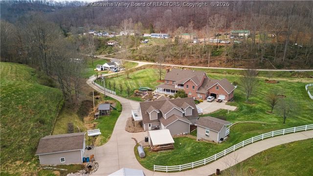 81 New Wine Lane, Charleston, WV 25312