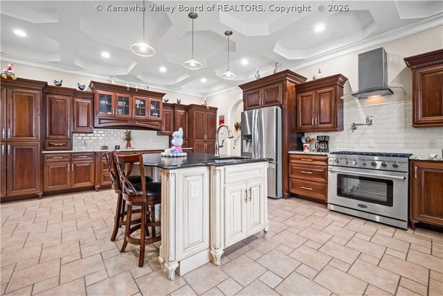 81 New Wine Lane, Charleston, WV 25312