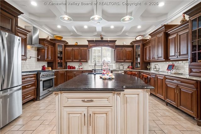 81 New Wine Lane, Charleston, WV 25312