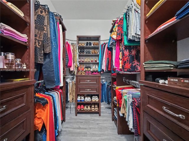 11300 SW 230th Ter, Miami, FL 33170