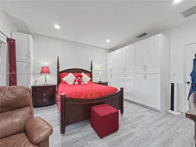 11300 SW 230th Ter, Miami, FL 33170