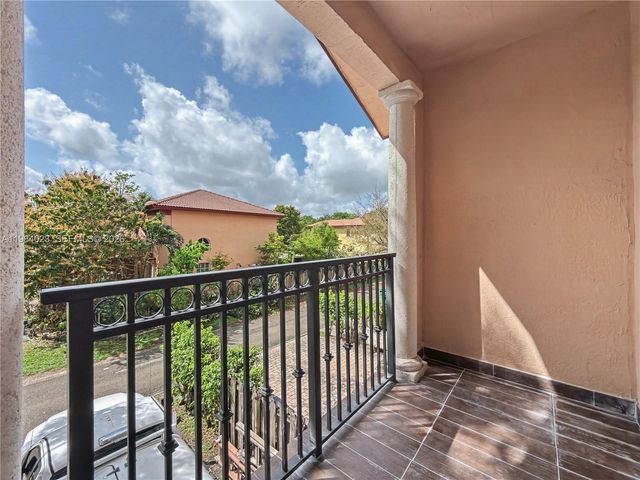 11300 SW 230th Ter, Miami, FL 33170