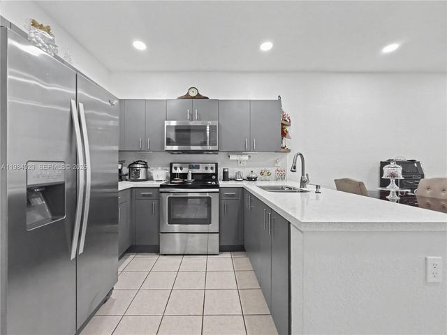 11300 SW 230th Ter, Miami, FL 33170