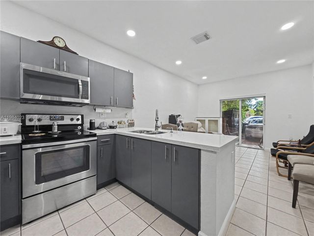 11300 SW 230th Ter, Miami, FL 33170