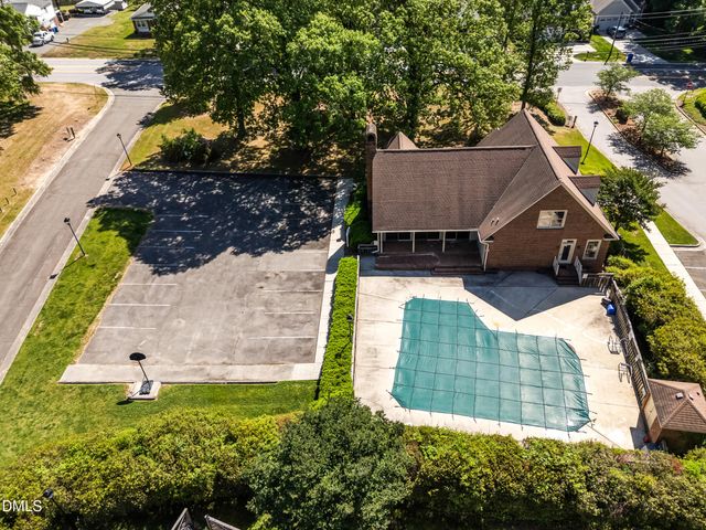 77 Forest Oaks Drive, Durham, NC 27705