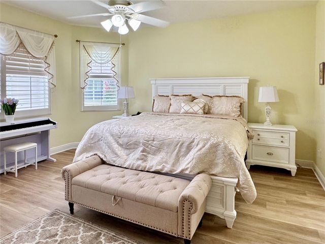 646 MURPHYS ESTATE DRIVE, The Villages, FL 32162