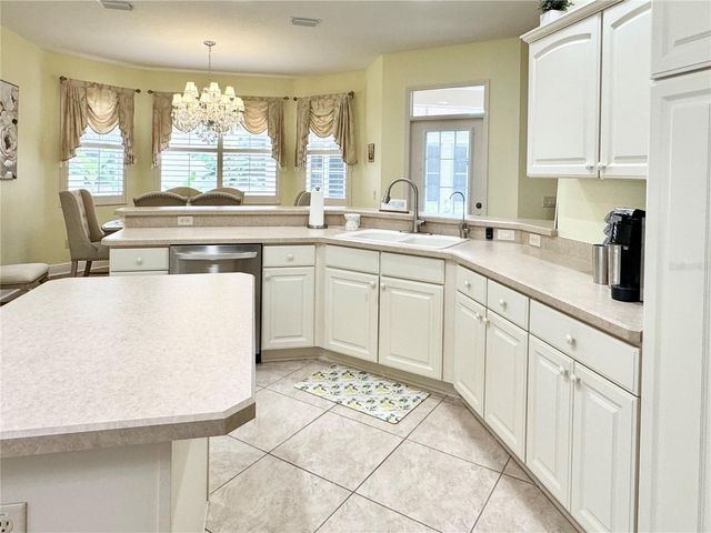 646 MURPHYS ESTATE DRIVE, The Villages, FL 32162