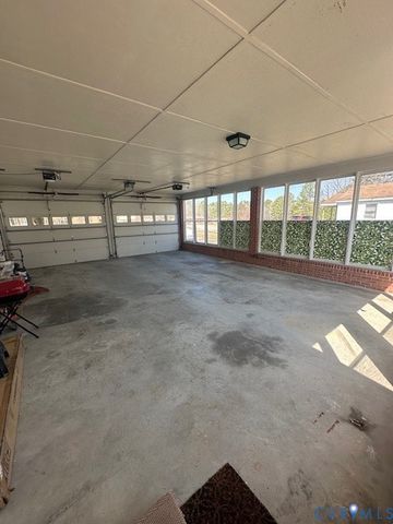 2789 Sussex Dr, Emporia, VA 23847