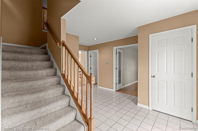 1256 Wedgewood Circle, Saline, MI 48176