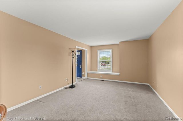 1256 Wedgewood Circle, Saline, MI 48176