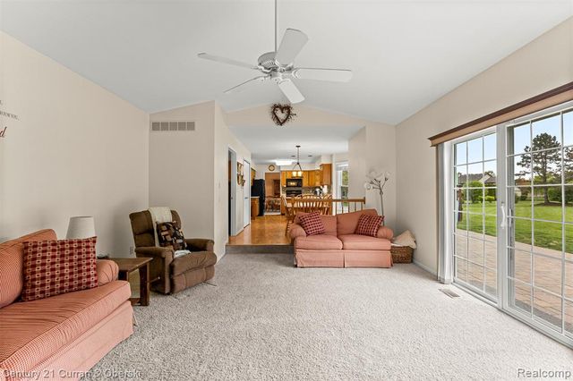 1256 Wedgewood Circle, Saline, MI 48176
