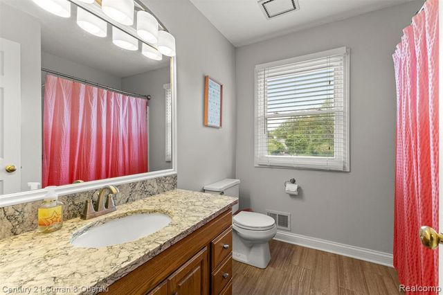 1256 Wedgewood Circle, Saline, MI 48176