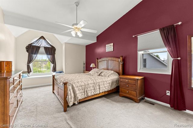1256 Wedgewood Circle, Saline, MI 48176