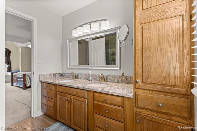1256 Wedgewood Circle, Saline, MI 48176