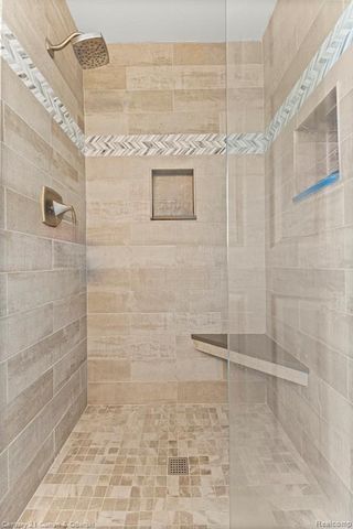 1256 Wedgewood Circle, Saline, MI 48176