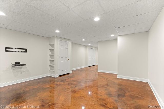 1256 Wedgewood Circle, Saline, MI 48176
