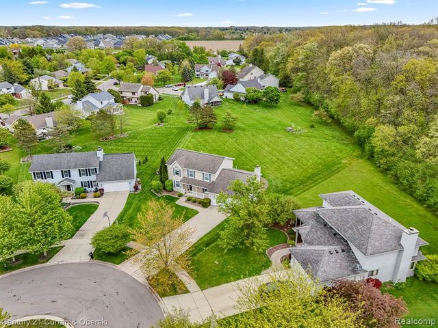 1256 Wedgewood Circle, Saline, MI 48176