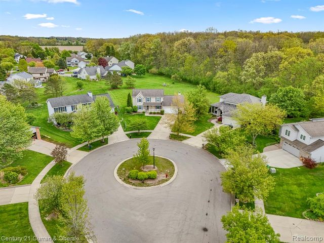1256 Wedgewood Circle, Saline, MI 48176