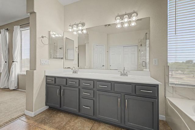 6029 W Morrow Drive, Glendale, AZ 85308