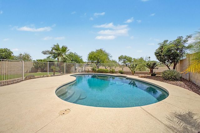6029 W Morrow Drive, Glendale, AZ 85308