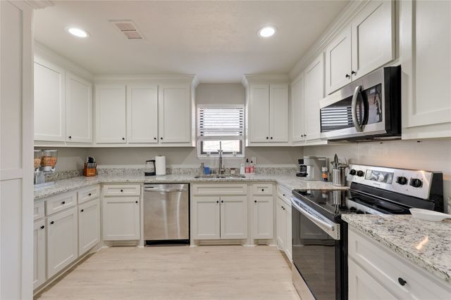804 Ridgefield Drive, Plano, TX 75075