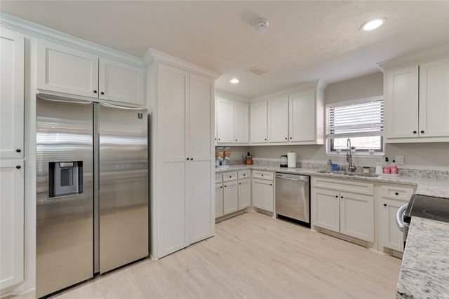 804 Ridgefield Drive, Plano, TX 75075