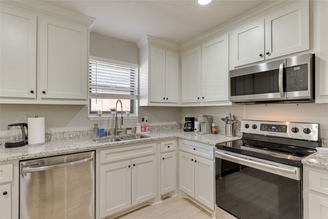 804 Ridgefield Drive, Plano, TX 75075