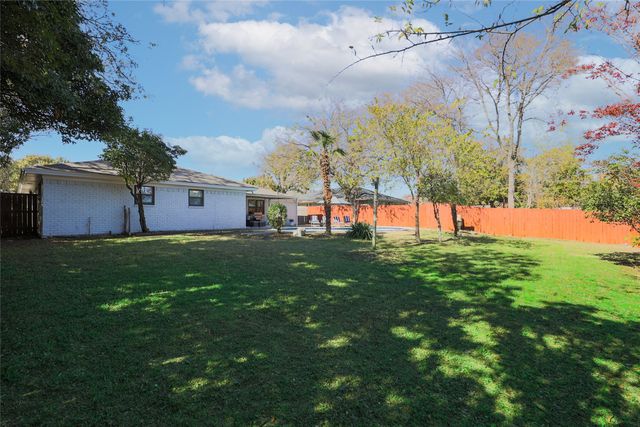 804 Ridgefield Drive, Plano, TX 75075