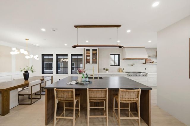 1548 Cypress Avenue, Burlingame, CA 94010
