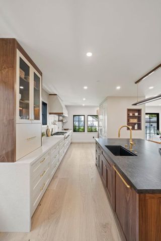 1548 Cypress Avenue, Burlingame, CA 94010