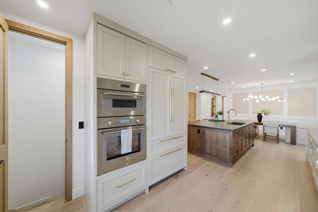1548 Cypress Avenue, Burlingame, CA 94010