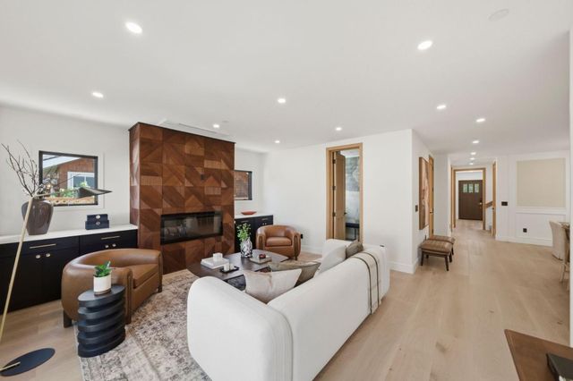 1548 Cypress Avenue, Burlingame, CA 94010