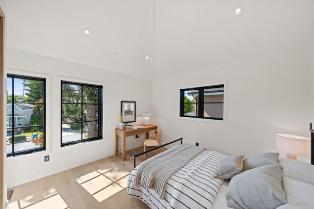 1548 Cypress Avenue, Burlingame, CA 94010