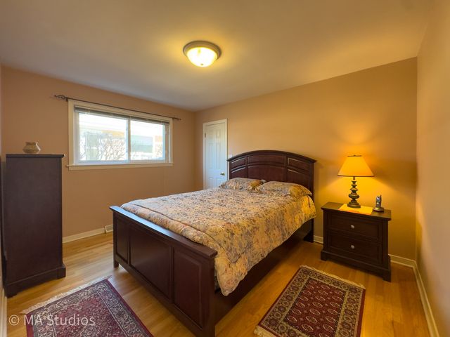 8912 Harms Road, Morton Grove, IL 60053