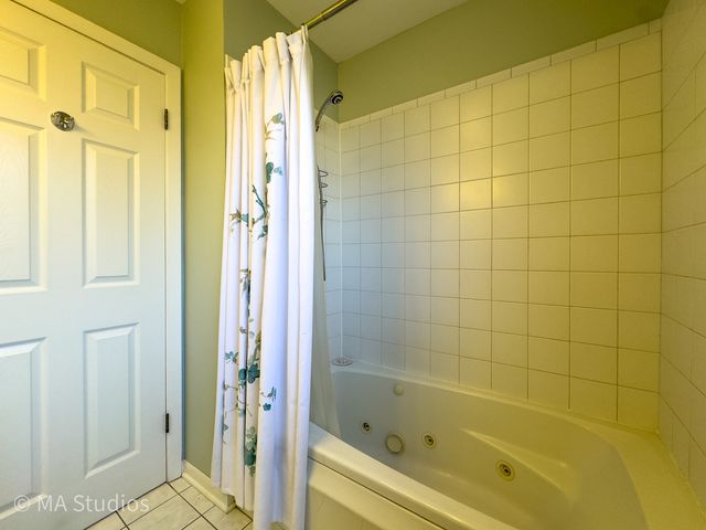 8912 Harms Road, Morton Grove, IL 60053