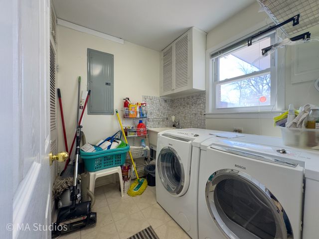 8912 Harms Road, Morton Grove, IL 60053