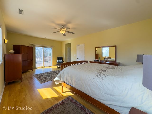 8912 Harms Road, Morton Grove, IL 60053