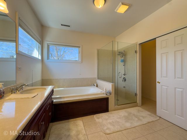 8912 Harms Road, Morton Grove, IL 60053