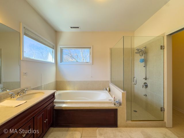 8912 Harms Road, Morton Grove, IL 60053