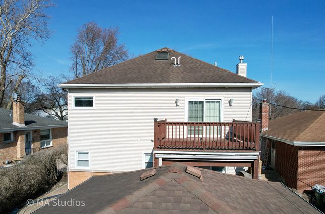 8912 Harms Road, Morton Grove, IL 60053