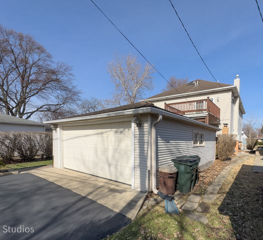 8912 Harms Road, Morton Grove, IL 60053