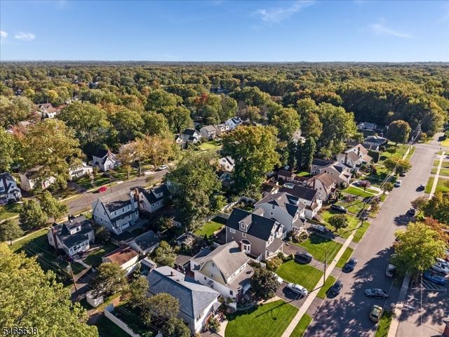 612 Roosevelt St, Westfield Town, NJ 07090