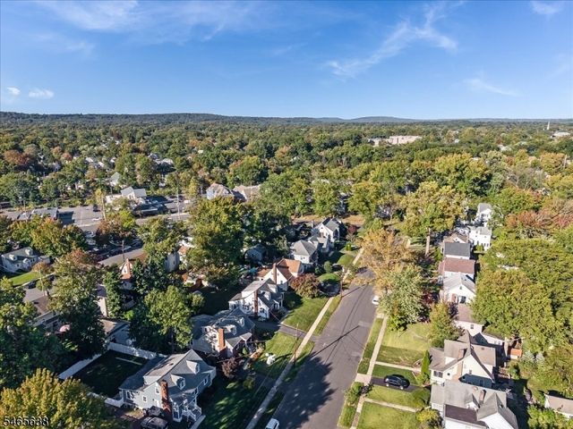 612 Roosevelt St, Westfield Town, NJ 07090